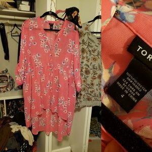 Torrid size 4 chiffon hi low top
